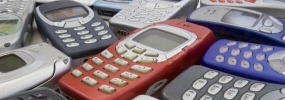 Zberová súťaž SMS – Starý Mobil Sem!